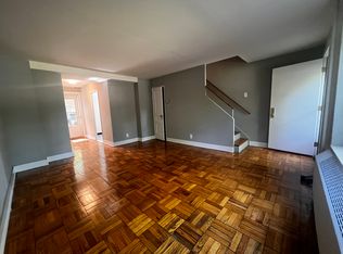 73-04 193rd St #H, Fresh Meadows, NY 11366