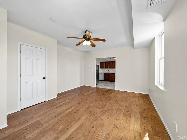 402 Jericho Tpke #1 — Photo 9