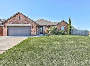 5526 Painted Pony Rd, Warr Acres, OK 73132