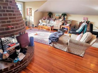 39 Berkeley Ave, Newport, RI 02840