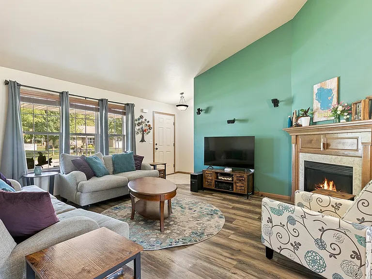 805 Canterbury Castle Ln — Photo 5