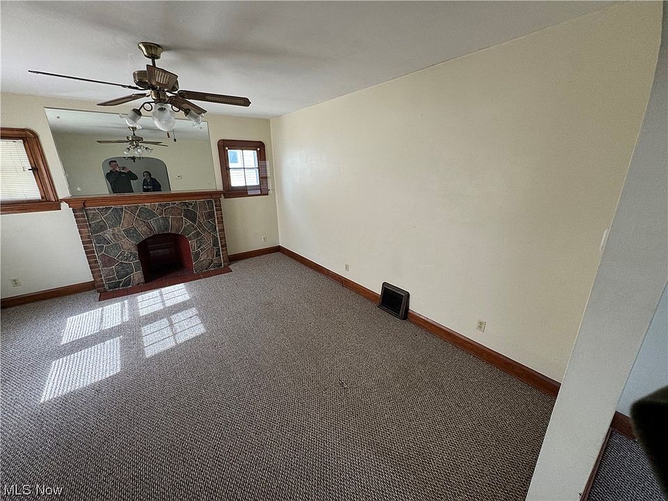 2050 Everett Ave, Youngstown, OH 44514 | Zillow