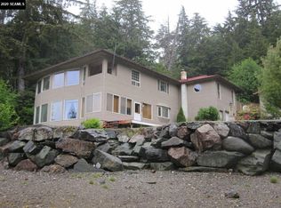 218 Raspberry Ln, Ketchikan, AK 99901