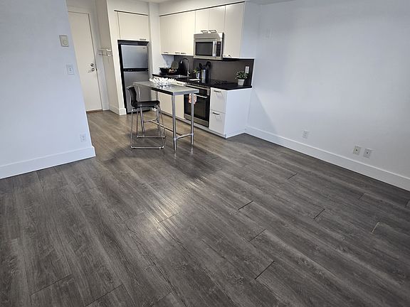 5th image of 1250 5th Ave N #312