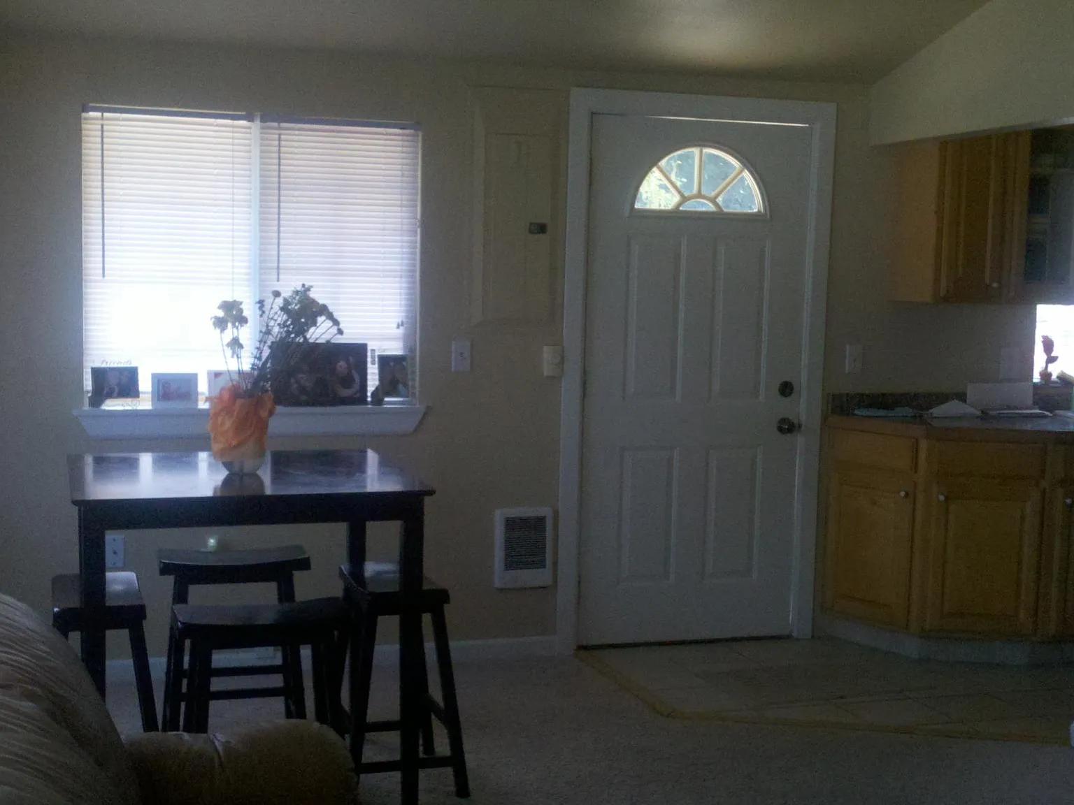 2 bed, 850 sqft, $1,900 — Photo 4