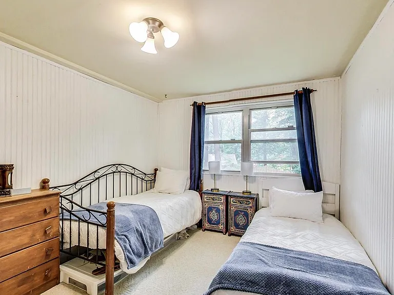 4704 Lance Ct — Photo 40