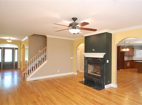 5th image of 624 Seth Dr