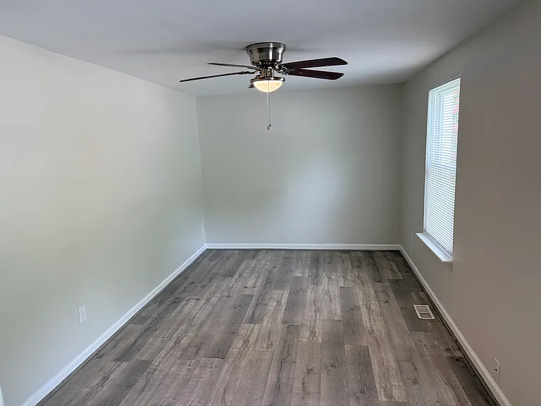 7252 Shellburne Dr — Photo 11