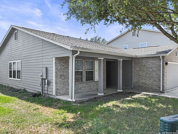 3rd image of 205 GATEWOOD TRCE