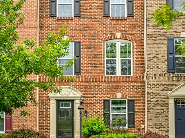 1958 Georgetown Dr, Sewickley, PA 15143