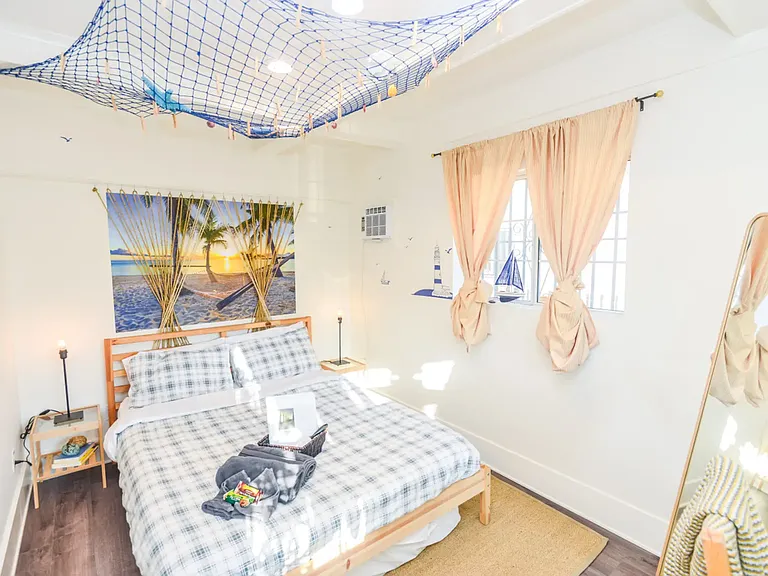 420 N Serrano Ave #A6 — Photo 14