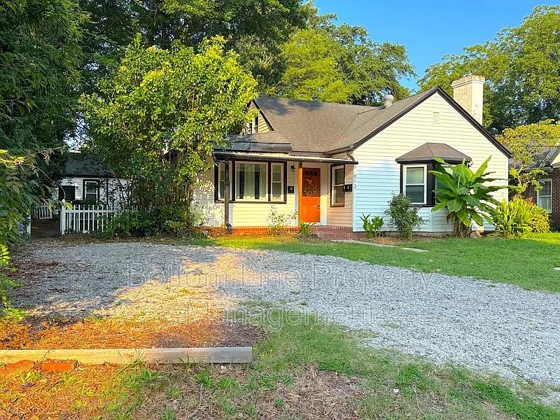 2 bed, 2.0 bath, 942 sqft, $1,499 — Photo 2