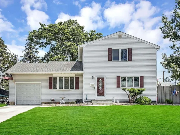1033 Carll Drive, Bay Shore, NY 11706