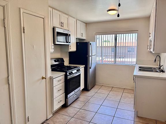 3rd image of 9727 Winter Gardens Blvd Unit 102