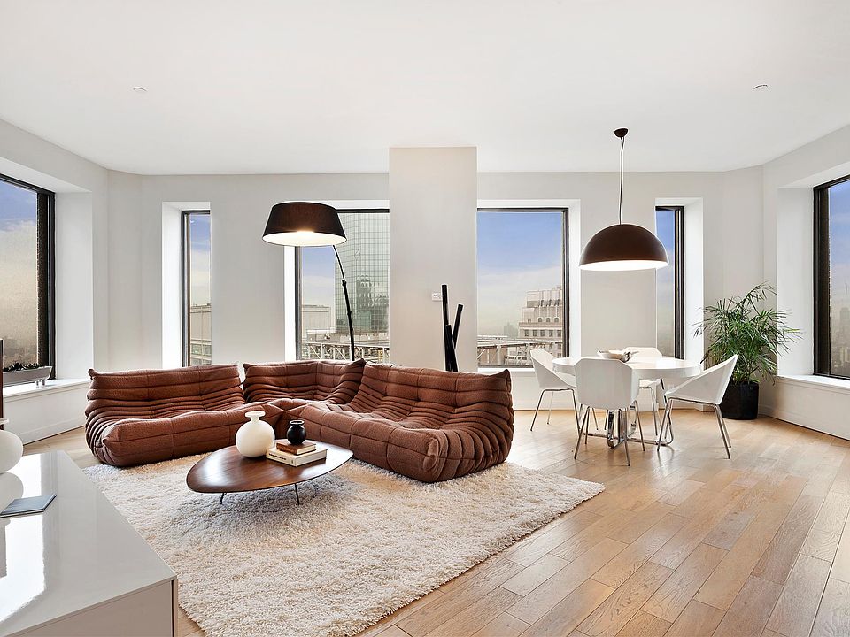1st image of 75 Wall St #36O