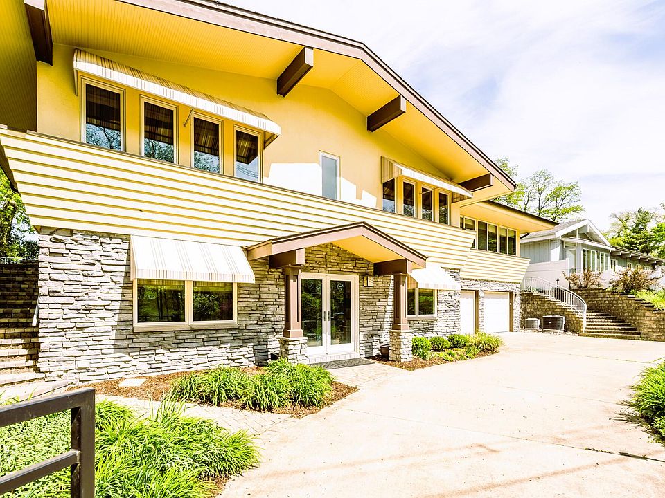 1st image of 412 Marquette Dr