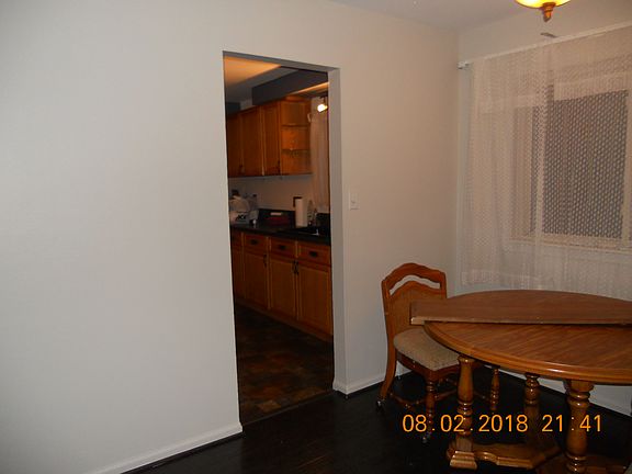 5th image of 1172 N Stephen Ave