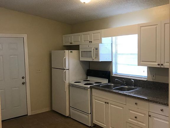 3rd image of 1953 Palm Way APT C