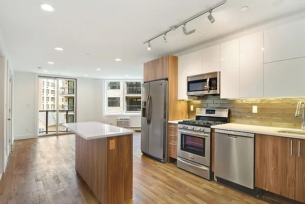 Rented by Bravado Real Estate LLC | media 13