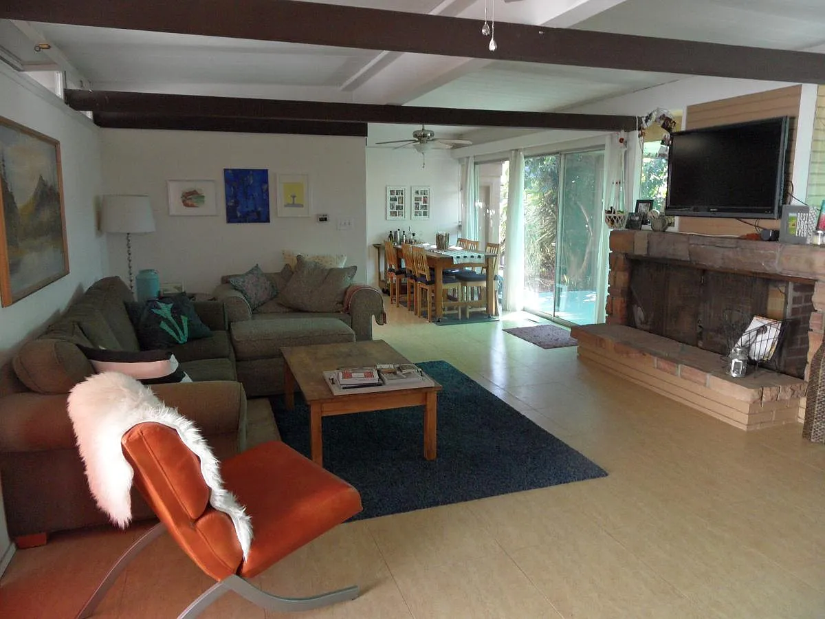 2 bed, 1.5 bath, 1450 sqft, $4,950 — Photo 4