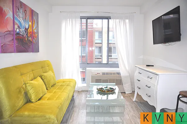 Rented by KVNY Soho | media 11