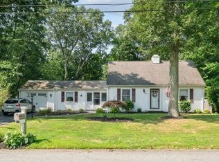 32 Anawan Rd, North Attleboro, MA 02760