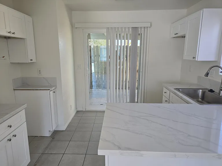 13576 El Cajon Dr #C — Photo 5