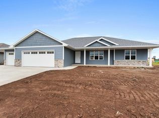 4595 Paul Ln, Green Bay, WI 54313