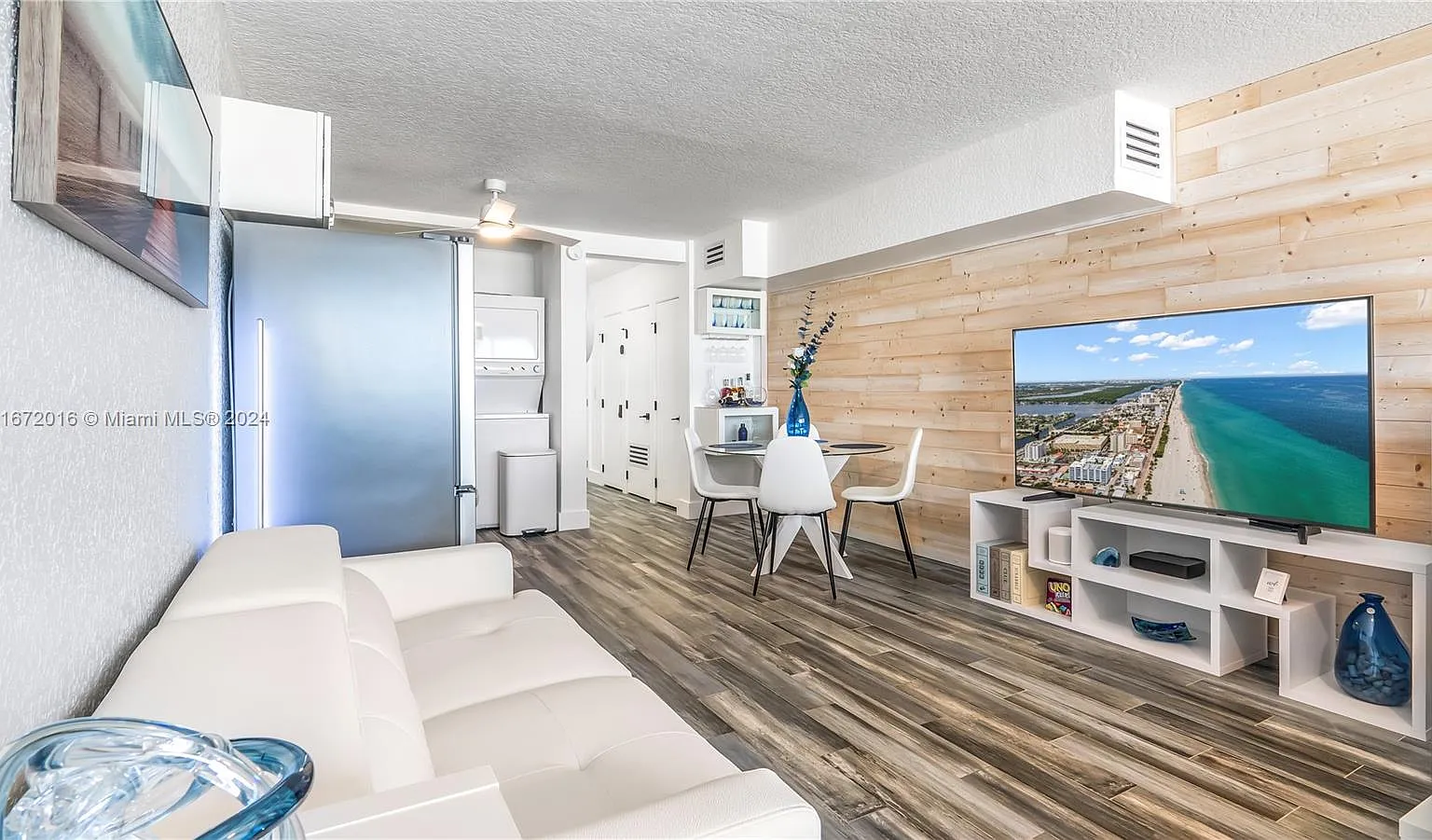 Seahorse Oceanside Apartm — Photo 1