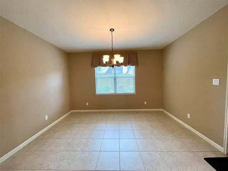 2035 Borthwick Ln — Photo 22