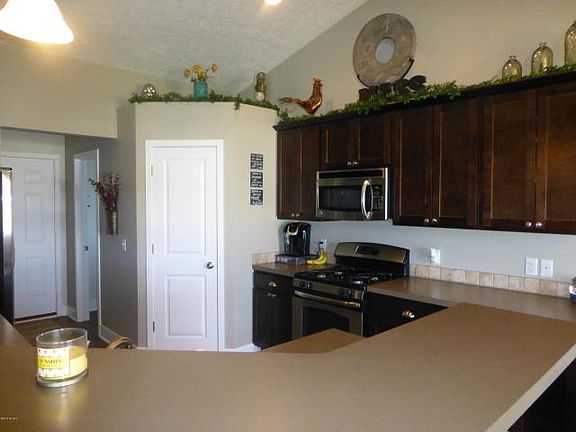 4th image of 7440 Medinah Dr