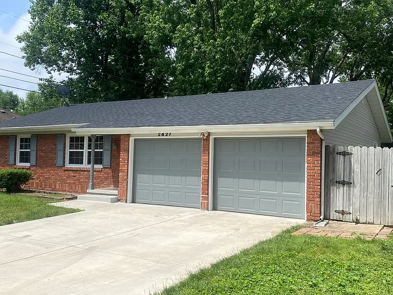 2427 S Westwood Ave — Photo 1