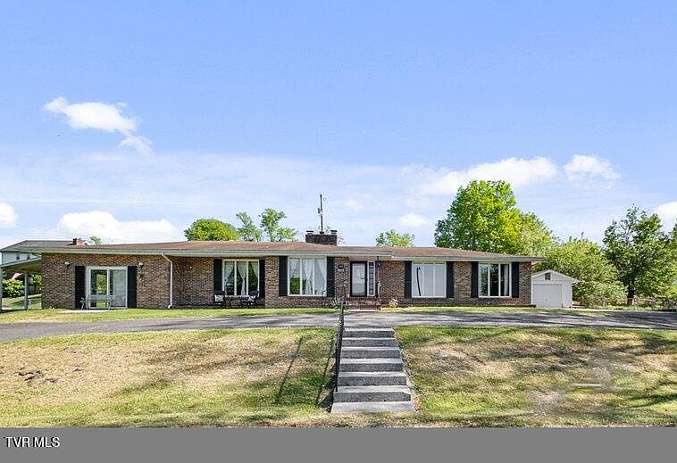 1st image of 158 Valley Cir