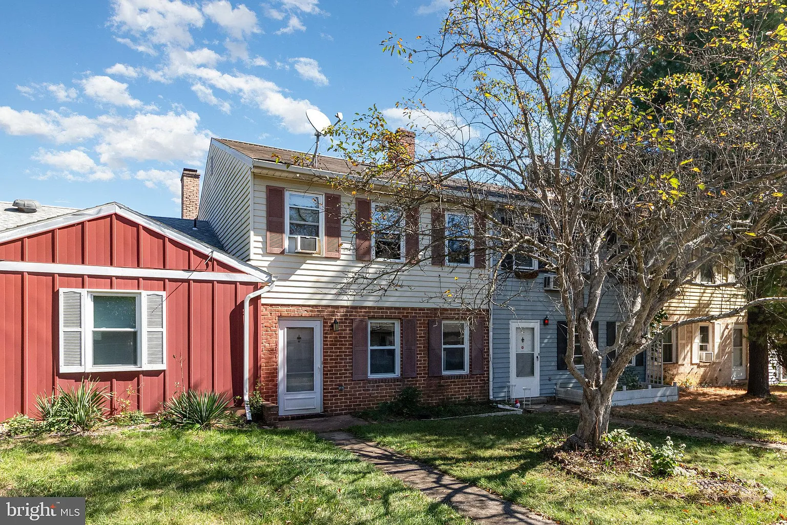 7103 Salem Park Cir photo 1