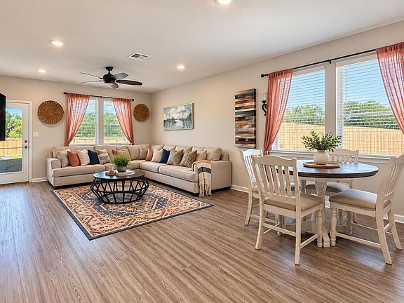 4th image of 3439 Inwood Ct