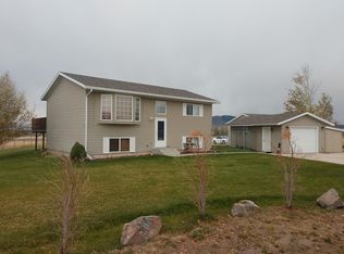 8260 Hillview Dr, Helena, MT 59602