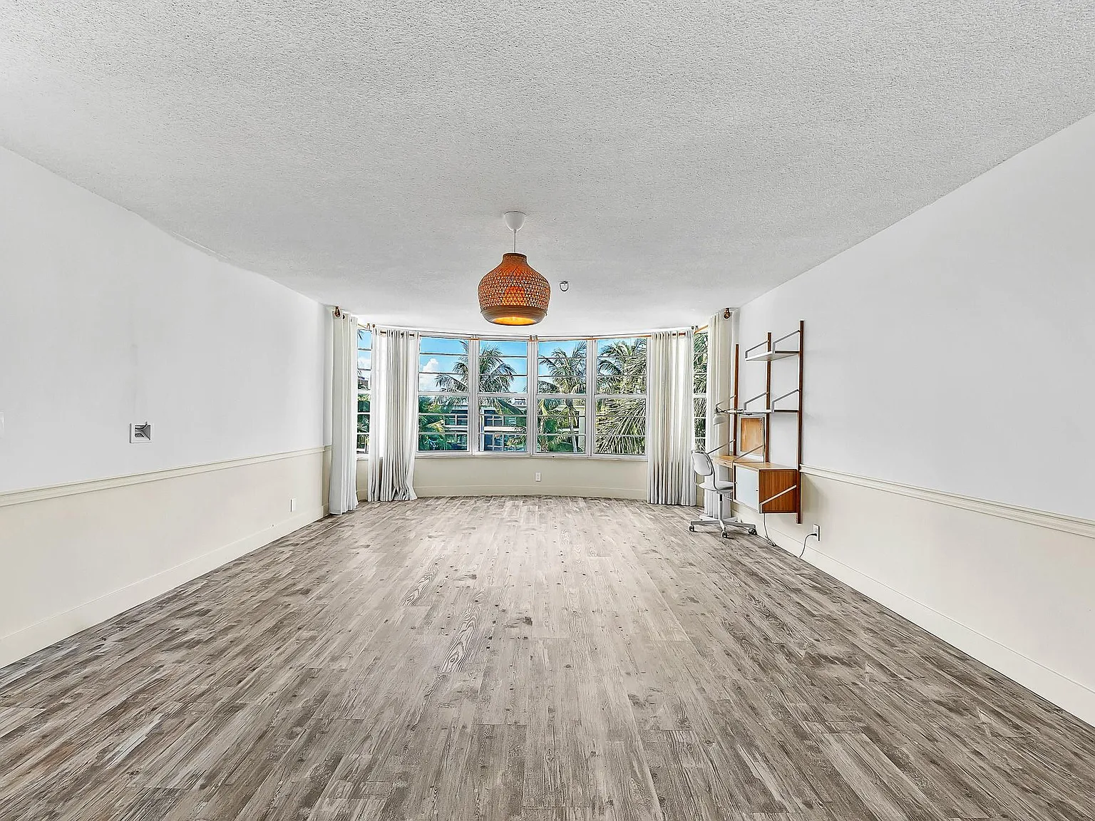 2 bed, 2.0 bath, 1450 sqft, $3,200 — Photo 4