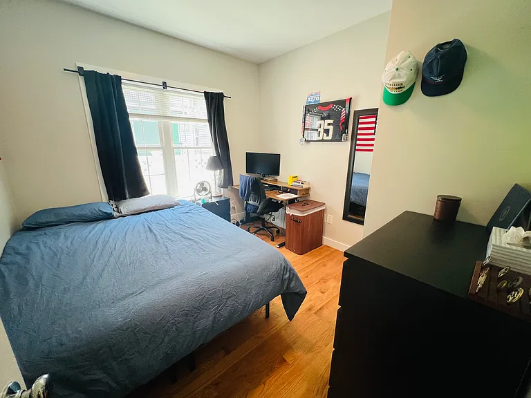 8 W Bellflower St #1 — Photo 8
