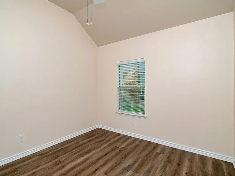 129 Griffin Ave — Photo 20