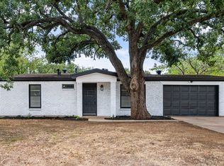 208 Bryan Dr, Arlington, TX 76011