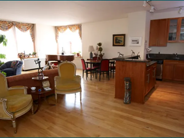 534 Hudson Street image 1 of 2