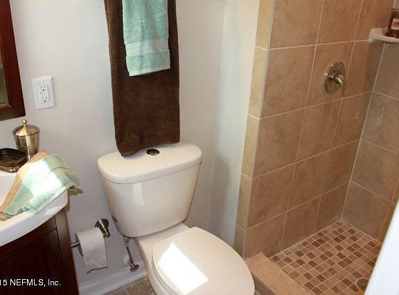 3rd image of 6230 Shady Oak Dr