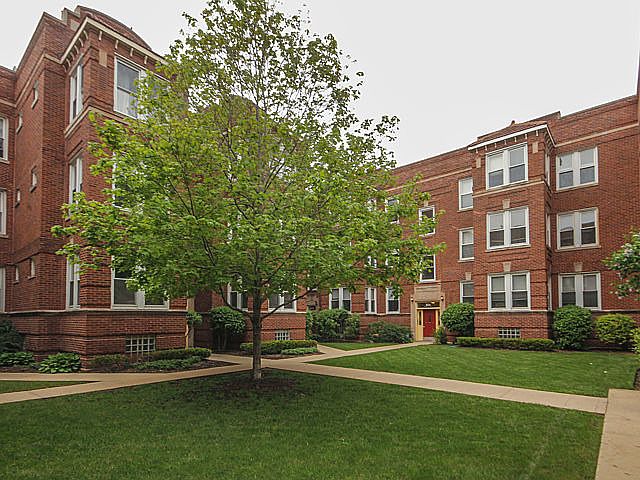 1st image of 2628 N Spaulding Ave #2N