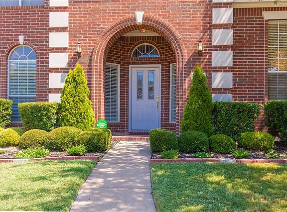 3rd image of 5713 Wilmington Ct