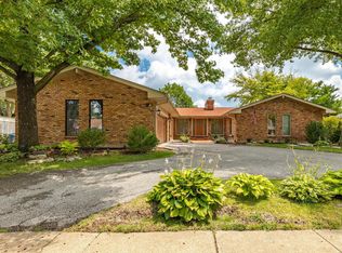 5420 Chatfield Dr, Saint Louis, MO 63129