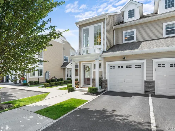 186 Halley Drive, Blue Point, NY 11772