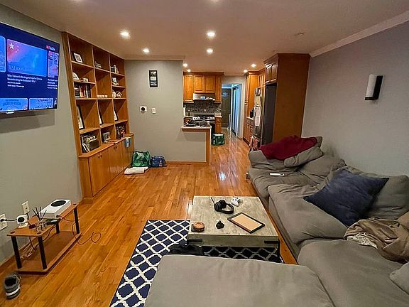 3rd image of 21-33 23rd St #1