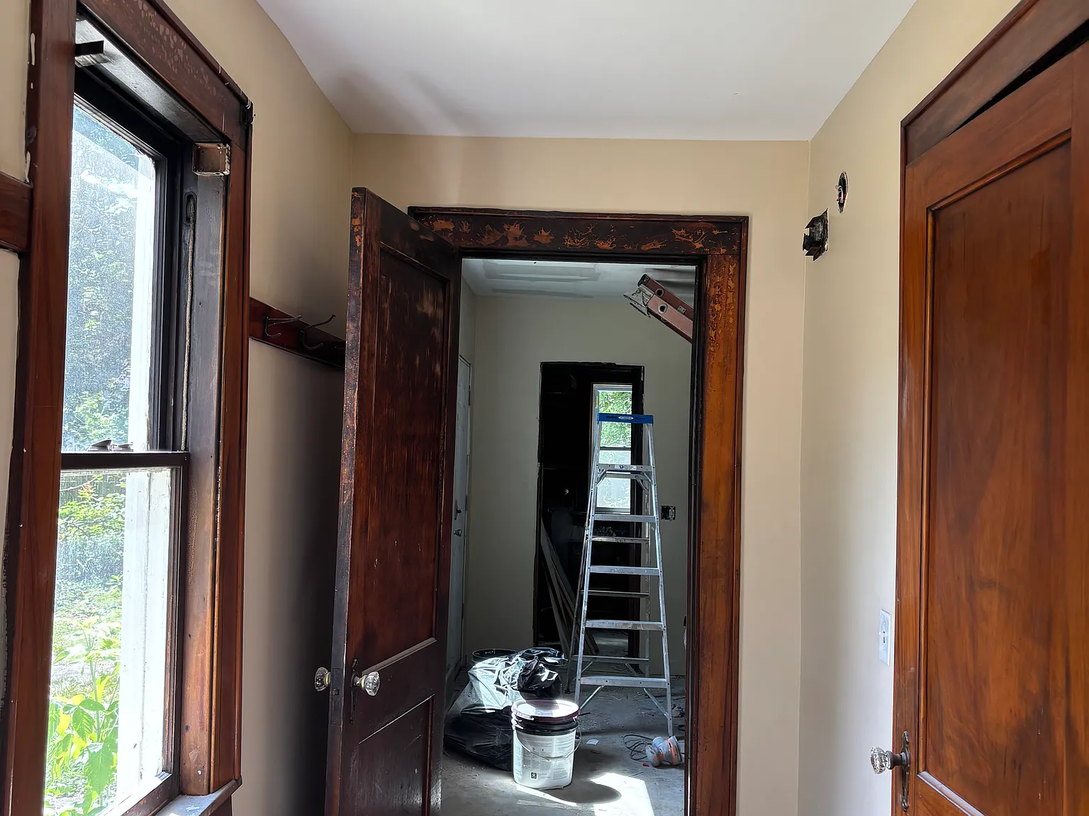 3 bed, 2426 sqft, $1,550 — Photo 3