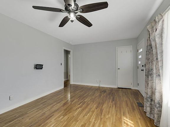 5th image of 102 Walnut St
