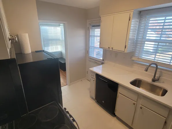 532 Wakefield Dr, Charlotte, NC